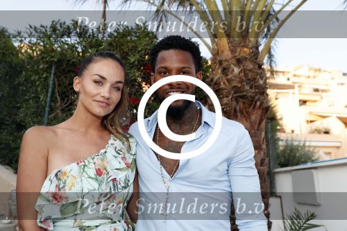 ibiza 23 juni 2017
Opening restarant club Xaxa van EWesley Sneijder en zijn vrouw Yolanthe Sneijder Cabau op eht strand van Cala Tarida. Jeremain Lens met zijn familie