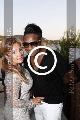 ibiza 23 juni 2017
Opening restarant club Xaxa van EWesley Sneijder en zijn vrouw Yolanthe Sneijder Cabau op eht strand van Cala Tarida.