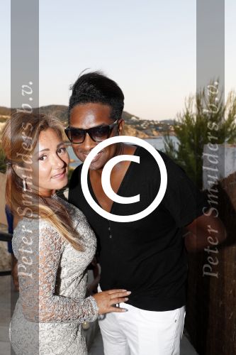 ibiza 23 juni 2017
Opening restarant club Xaxa van EWesley Sneijder en zijn vrouw Yolanthe Sneijder Cabau op eht strand van Cala Tarida.