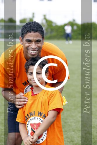 Amsterdam 17 juni 2017
Michael Reiziger met zijn zoon bij AFC mini wk