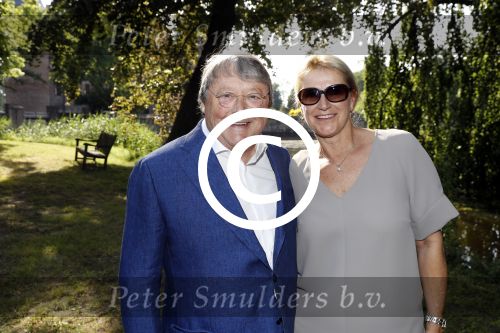 Haarzuilens 21 juni 2017
Haringparty bij kasteel de Haar. Oger Lussink met zijn vriendin