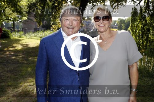 Haarzuilens 21 juni 2017
Haringparty bij kasteel de Haar. Oger Lussink met zijn vriendin