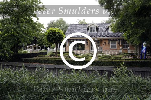 Hendrik ido Ambacht 27 juni 2017
Nieuwe huis Patricia Paay en Robbert Hinfelaar
