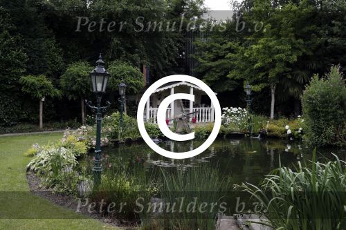 Hendrik ido Ambacht 27 juni 2017
Nieuwe huis Patricia Paay en Robbert Hinfelaar