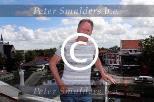 Harlingen, 25 Juni 2017
Piet Paulusma zijn huis en met zijn dochters en in aktie