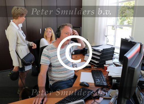 Harlingen, 25 Juni 2017
Piet Paulusma zijn huis en met zijn dochters en in aktie