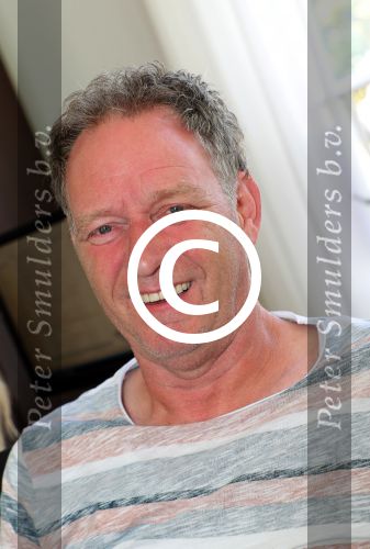 Harlingen, 25 Juni 2017
Piet Paulusma zijn huis en met zijn dochters en in aktie