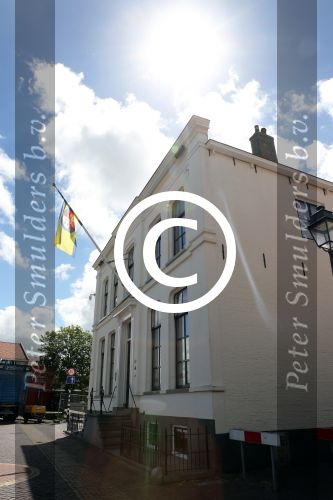 Harlingen, 25 Juni 2017
Piet Paulusma zijn huis en met zijn dochters en in aktie