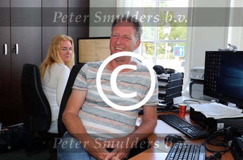 Harlingen, 25 Juni 2017
Piet Paulusma zijn huis en met zijn dochters en in aktie