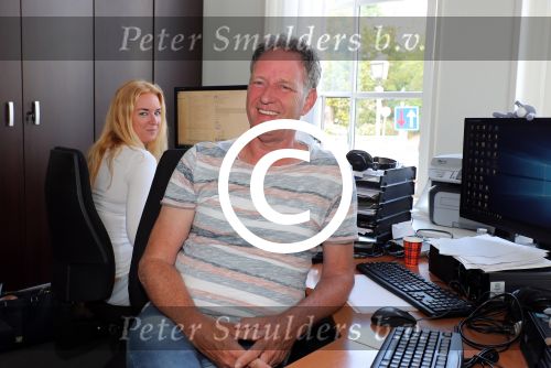 Harlingen, 25 Juni 2017
Piet Paulusma zijn huis en met zijn dochters en in aktie