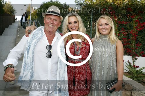 ibiza 23 juni 2017
Opening restarant club Xaxa van EWesley Sneijder en zijn vrouw Yolanthe Sneijder Cabau op eht strand van Cala Tarida. Sonja Bakker en haar man Jan Reus