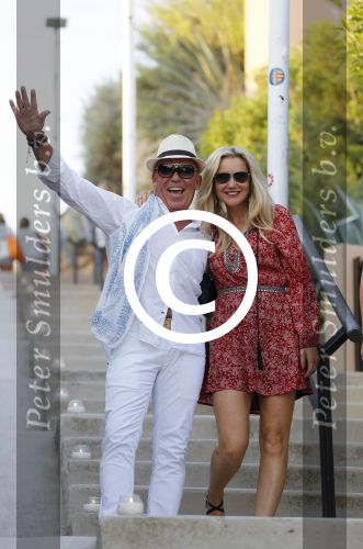 ibiza 23 juni 2017
Opening restarant club Xaxa van EWesley Sneijder en zijn vrouw Yolanthe Sneijder Cabau op eht strand van Cala Tarida. Sonja Bakker en haar man Jan Reus