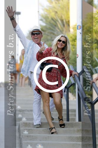 ibiza 23 juni 2017
Opening restarant club Xaxa van EWesley Sneijder en zijn vrouw Yolanthe Sneijder Cabau op eht strand van Cala Tarida. Sonja Bakker en haar man Jan Reus