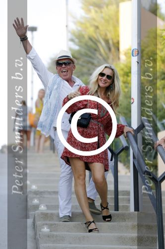 ibiza 23 juni 2017
Opening restarant club Xaxa van EWesley Sneijder en zijn vrouw Yolanthe Sneijder Cabau op eht strand van Cala Tarida. Sonja Bakker en haar man Jan Reus