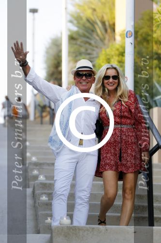 ibiza 23 juni 2017
Opening restarant club Xaxa van EWesley Sneijder en zijn vrouw Yolanthe Sneijder Cabau op eht strand van Cala Tarida. Sonja Bakker en haar man Jan Reus