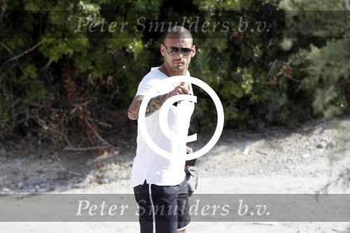 ibiza 23 juni 2017
Opening restarant club Xaxa van EWesley Sneijder en zijn vrouw Yolanthe Sneijder Cabau op eht strand van Cala Tarida.