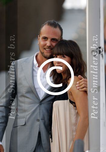 ibiza 23 juni 2017
Opening restarant club Xaxa van EWesley Sneijder en zijn vrouw Yolanthe Sneijder Cabau op eht strand van Cala Tarida.