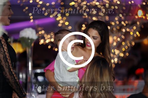 ibiza 23 juni 2017
Opening restarant club Xaxa van EWesley Sneijder en zijn vrouw Yolanthe Sneijder Cabau op eht strand van Cala Tarida.. yolanthe met zoon Xess Xava