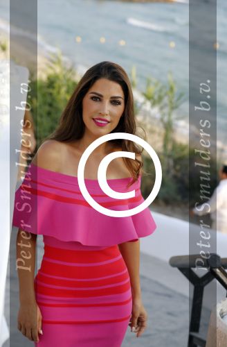ibiza 23 juni 2017
Opening restarant club Xaxa van EWesley Sneijder en zijn vrouw Yolanthe Sneijder Cabau op eht strand van Cala Tarida.