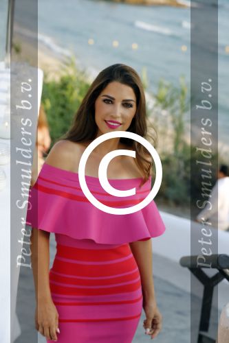 ibiza 23 juni 2017
Opening restarant club Xaxa van EWesley Sneijder en zijn vrouw Yolanthe Sneijder Cabau op eht strand van Cala Tarida.