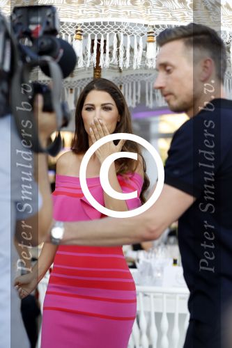 ibiza 23 juni 2017
Opening restarant club Xaxa van EWesley Sneijder en zijn vrouw Yolanthe Sneijder Cabau op eht strand van Cala Tarida.