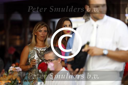 ibiza 23 juni 2017
Opening restarant club Xaxa van EWesley Sneijder en zijn vrouw Yolanthe Sneijder Cabau op eht strand van Cala Tarida.