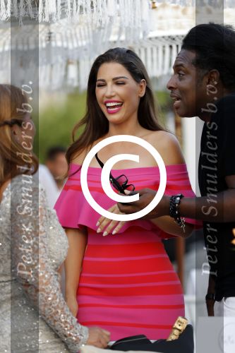 ibiza 23 juni 2017
Opening restarant club Xaxa van Wesley Sneijder en zijn vrouw Yolanthe Sneijder Cabau op eht strand van Cala Tarida. Yolanthe met Johnny Kelvin