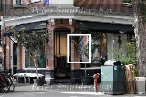 Amsterdam 14 juli 2018
Neelie Kroes aan het winkelen met haar kleindochter. 10 days
