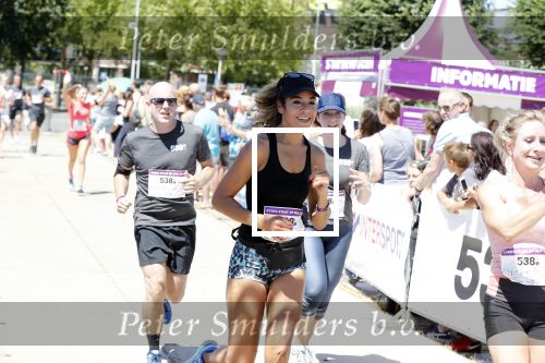 Amsterdam 1 juli 2018
Amara Onwuka met man en kinderen bvij de Edwin Evers Run.