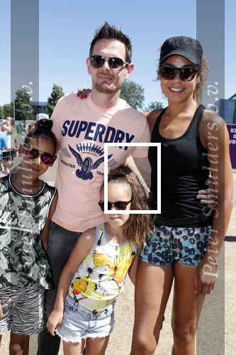 Amsterdam 1 juli 2018
Amara Onwuka met man en kinderen bvij de Edwin Evers Run.
