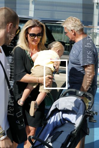 Marbella 26 juli 2018
Andre Hazes en zijn vriendin Monique en zoontje Dre vieren vakantie met Monique haar ouders in een villa van vrienden