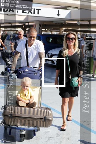 Marbella 26 juli 2018
Andre Hazes en zijn vriendin Monique en zoontje Dre vieren vakantie met Monique haar ouders in een villa van vrienden