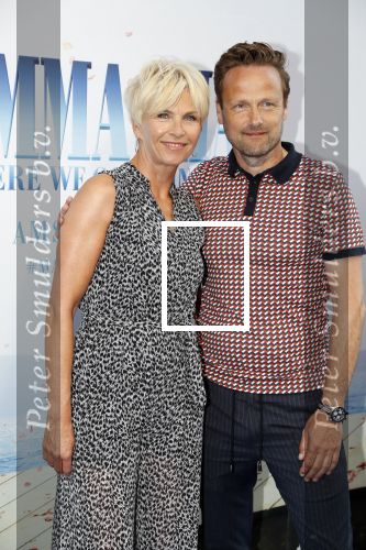 Amsterdam 17 juli 2018
Premiere Mamma mia in Tuschinski. Anita Witzier met man