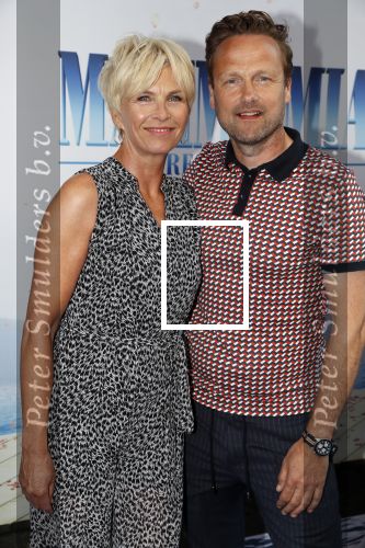 Amsterdam 17 juli 2018
Premiere Mamma mia in Tuschinski. Anita Witzier met man