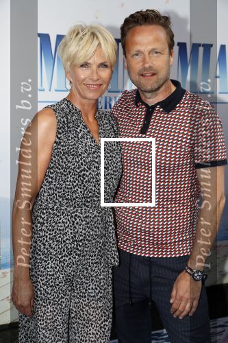 Amsterdam 17 juli 2018
Premiere Mamma mia in Tuschinski. Anita Witzier met man