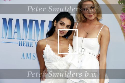 Amsterdam 17 juli 2018
Premiere Mamma mia in Tuschinski. Anna Nooshin met Jessie Jazz Vuijk