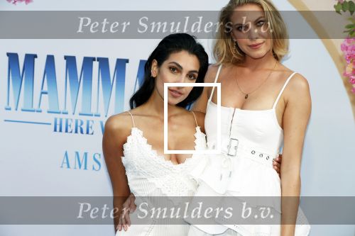 Amsterdam 17 juli 2018
Premiere Mamma mia in Tuschinski. Anna Nooshin met Jessie Jazz Vuijk