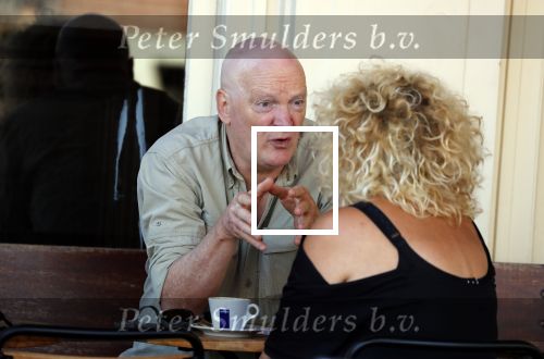 Amsterdam 5 juli 2018
Arnold Karskens met een vrouw op terras in Amsterdam zuid.