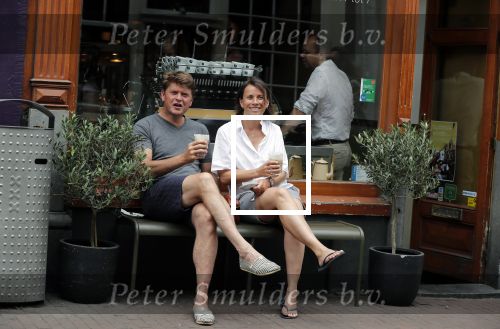 Amsterdam 22 juli 2018
Beau v Erven Dorens en zijn vrouw Selly drinken koffietje op de utrechtsestraat.