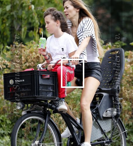 Amsterdam 9 juli 2018
Beertje v Beers met dochter op de fiets.