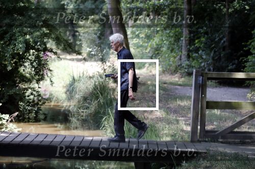 Maarssen Blaricum 7 juli 2018
Berend Boudewijn gaat wandelen bij de Maarsenveense Plassen en daarna rijdt hij naar het Ter Gooi ziekenhuis waar hij zijn vrouw Martine Bijl ophaalt. Daarna gaan ze lunchen bij restaurant de Goede Gooijer.