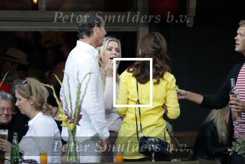 Amsterdam 13 juli 2018
Bridget Maasland en Leon de Ruiter op terras met Carolien de Bruijn en Erik de Vogel