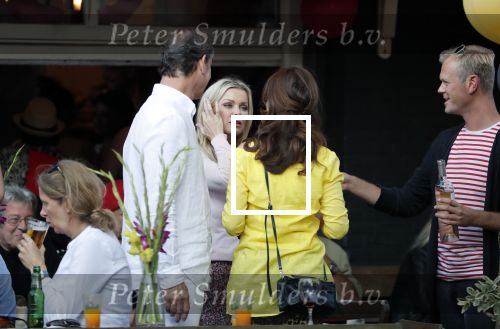 Amsterdam 13 juli 2018
Bridget Maasland en Leon de Ruiter op terras met Carolien de Bruijn en Erik de Vogel