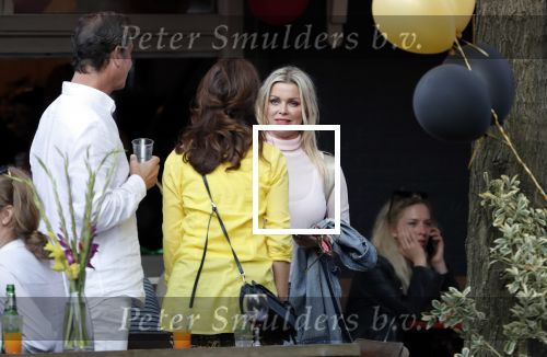 Amsterdam 13 juli 2018
Bridget Maasland en Leon de Ruiter op terras met Carolien de Bruijn en Erik de Vogel