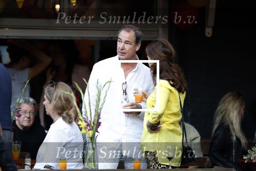 Amsterdam 13 juli 2018
Carolien de Bruijn en Erik de Vogel op een terras.