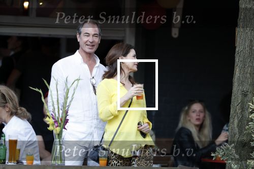 Amsterdam 13 juli 2018
Carolien de Bruijn en Erik de Vogel op een terras.
