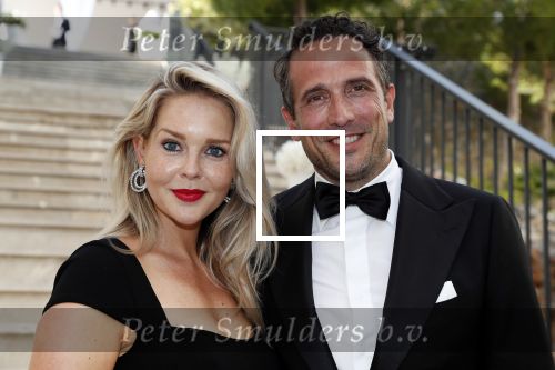 Mallorca 29 juni 2018
Iris van den Ende (1989) en Vincent Biekman (1981) zijn zaterdag 30 juni 2018 â€™sÂ middags in het huwelijk getreden, in aanwezigheid van familie en vrienden. Ze werden getrouwd door Dennis, de neef van Vincent Biekman.  
Iris en Vincent zijn twee weken geleden, op 16 juni 2018, in Amsterdam voor de wet getrouwd. 
De getuigen van Iris waren vriendin Madeline en haar broer Vincent. Voor Vincent getuigden zijn twee oudste vrienden Eli en Jermaine. 
De bruidsjurk van Iris werd ontworpen door Armani PrivÃ©. Joop en Janine v d Ende waren natuurlijk aanwezig op deze prachtige dag. Chantal Janzen met haar man Marco Geeratz