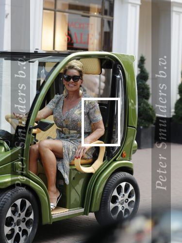Amsterdam 21 juli 2018
Connie Witteman in haar Connieâ€™s creative Car Concept karretje op de pc hooftstraat.