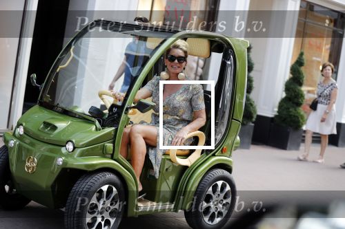 Amsterdam 21 juli 2018
Connie Witteman in haar Connieâ€™s creative Car Concept karretje op de pc hooftstraat.