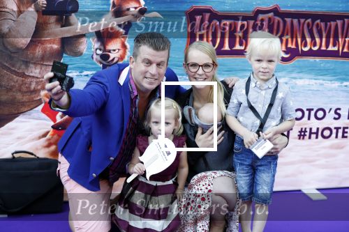 Amsterdam 15 juli 2018
De feestelijke Nederlandse premiÃ¨re van 
HOTEL TRANSSYLVANIÃ‹ 3 in PathÃ© Arena te Amsterdam. De Nederlandse stemacteurs Charly Luske, Fernando Halman, Ferry Doedens, Ilse Warringa, Tony Neef zijn aanwezig . familie DE BELLiNGA\'S
